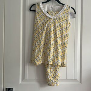 BNWT LILA AND HAYES LEMON 🍋 PAJAMAS